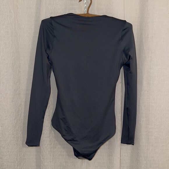Anthropologie Maaji L Reversible Indigo Front Zip Long Sleeve Rashguard Swimsuit - Picture 15 of 17
